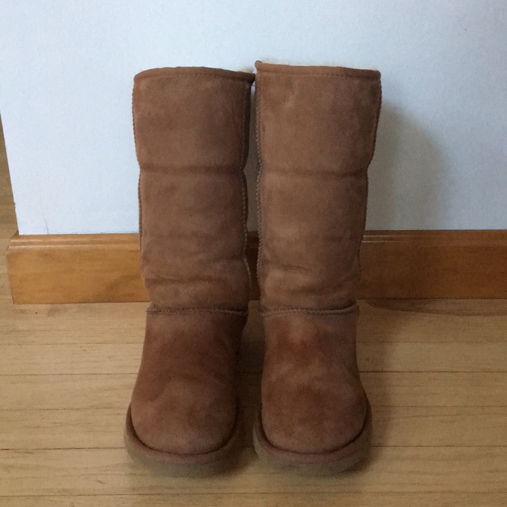 🔸SOLD🔸UGG - Tall Chestnut